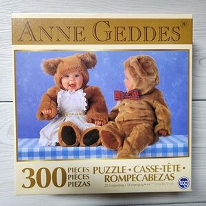 Anne Geddes 300 piece teddy bear puzzle NWT